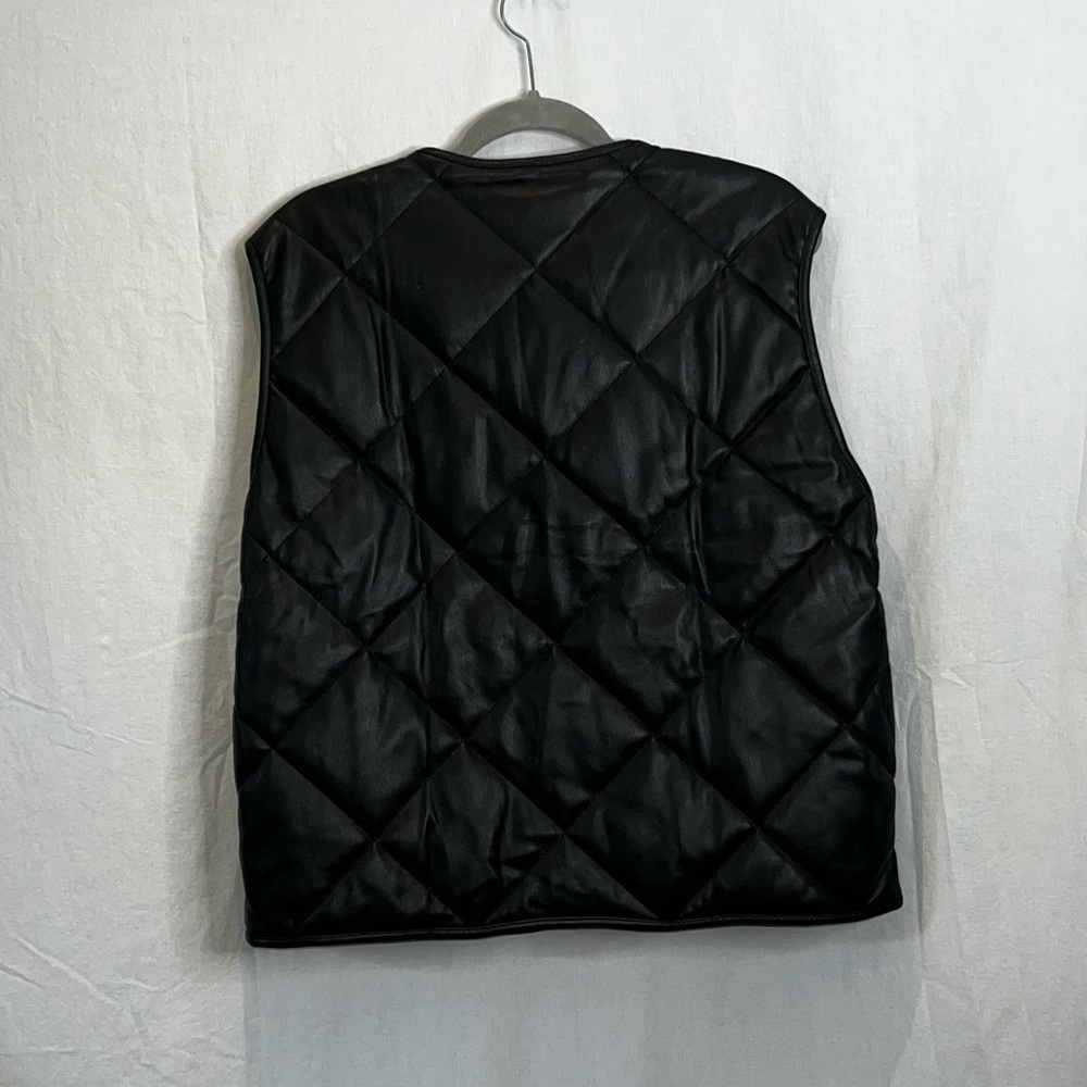 Black Mango Quilted leather vest with pockets and side slits - Picture 7 of 14